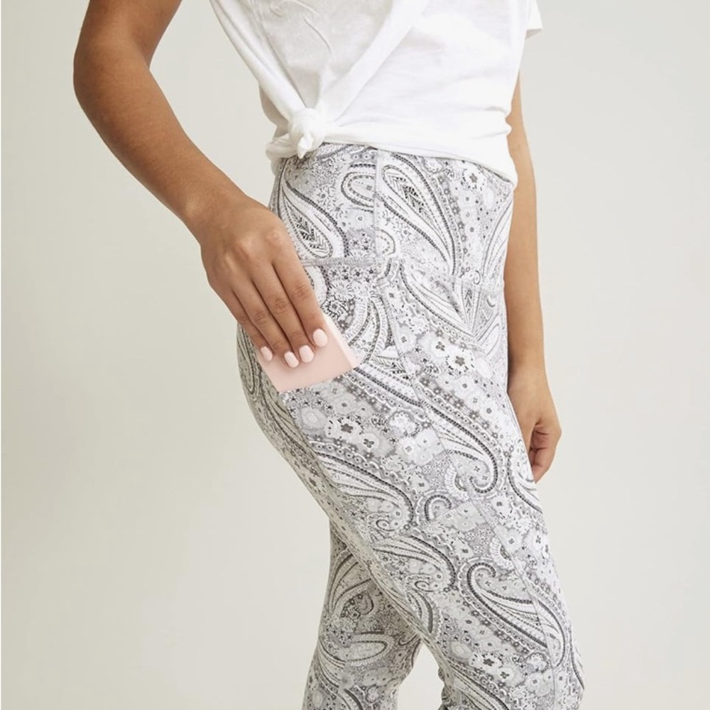 Vera Bradley Women's Active High-Waist Leggings Grey